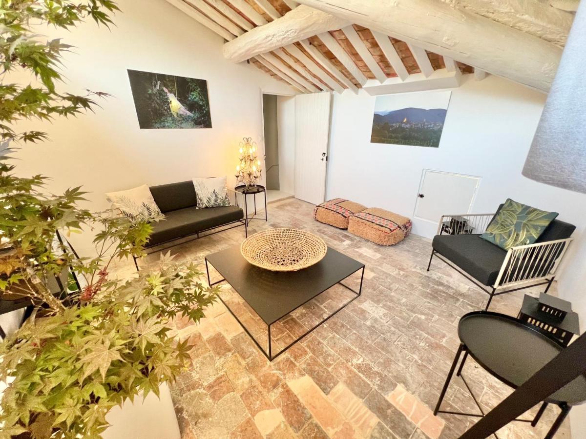 Maison De Village Au Calme. Lourmarin Bagian luar foto